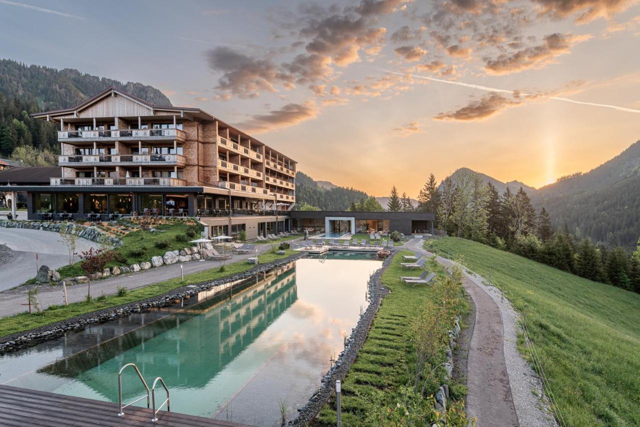 Ruhehotel & Naturresort Rehbach - Adults Only Schattwald Exterior photo